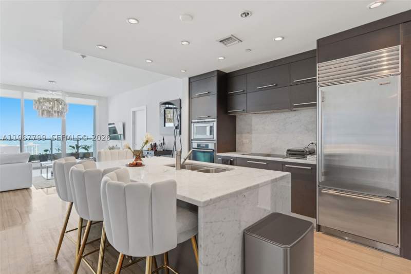 2 bedroom Condominium at 900 Biscayne Blvd 4308, 900 BISCAYNE BAY CONDO, Miami — photo 1