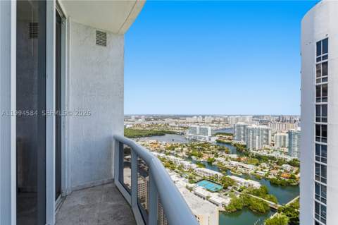 15811 Collins Ave 4004, Sunny Isles Beach FL - photo 24 of 50