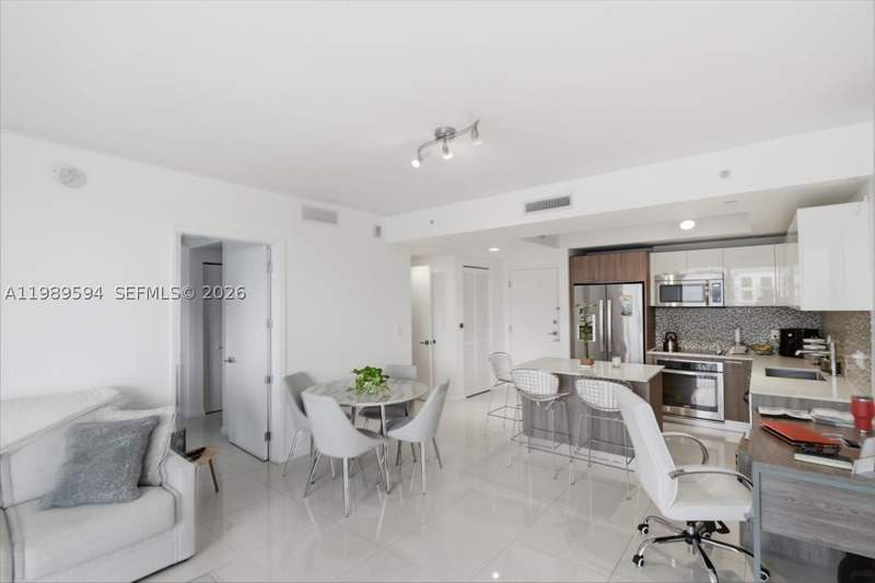 2 bedroom Condominium at 5300 Paseo Blvd 1803, 5252 Paseo Condo, Doral — photo 3