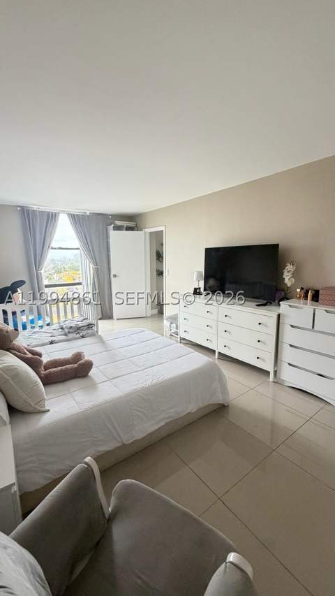 13499 Biscayne Blvd 805, North Miami FL - photo 10 of 20
