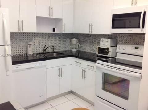 5151 Collins Ave 1119, Miami Beach FL - photo 6 of 11