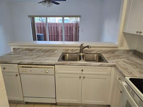 1575 NE 33rd Ave 104-9, Homestead FL - photo 7 of 40