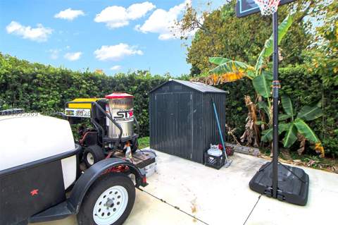 2330 W 6th Ct, Hialeah FL - photo 17 of 32