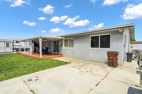 2330 W 6th Ct, Hialeah FL - photo 18 of 32