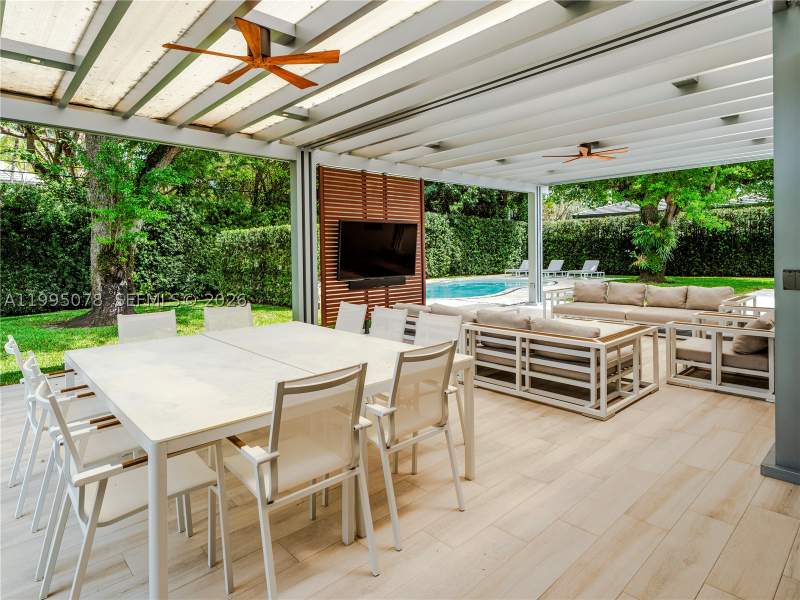 4 bedroom SingleFamilyResidence at 8525 SW 54th Ct, Snapper Creek Village Amd, Miami — photo 3