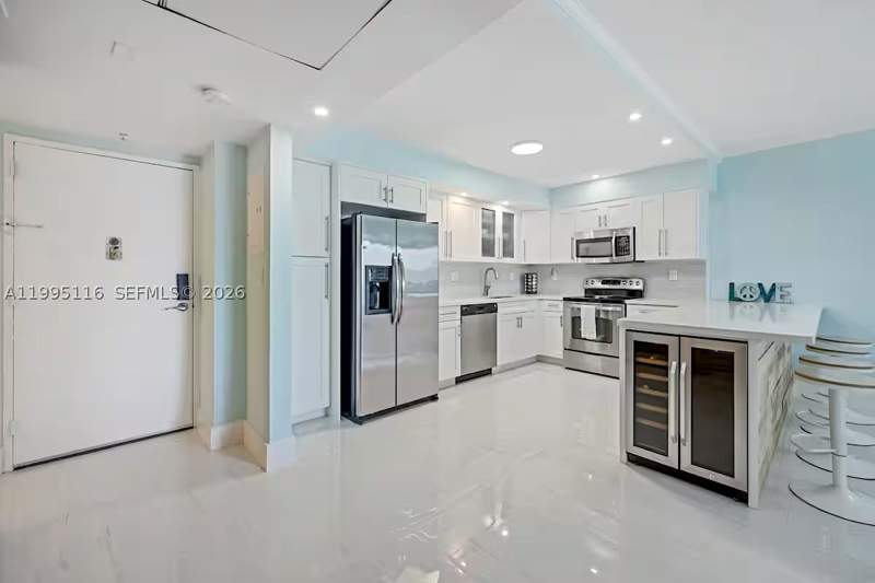 1 bedroom Condominium at 19370 Collins Ave 1121, Ocean Reserve Condo, Sunny Isles Beach — photo 2