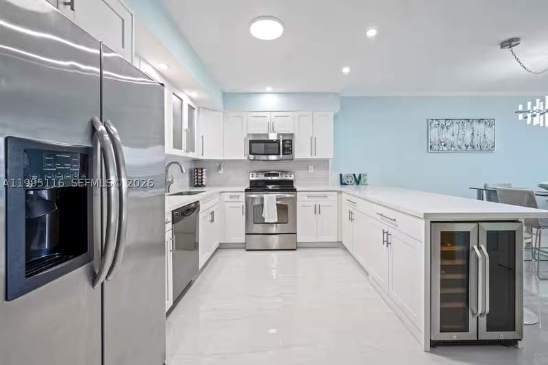 1 bedroom Condominium at 19370 Collins Ave 1121, Ocean Reserve Condo, Sunny Isles Beach — photo 4