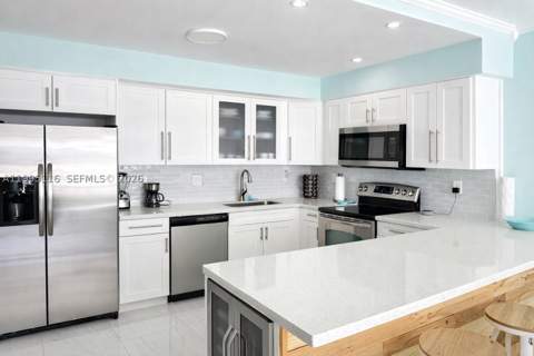 19370 Collins Ave 1121, Sunny Isles Beach FL - photo 7 of 44