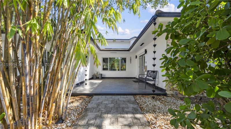 5 bedroom SingleFamilyResidence at 1895 NE 118th Rd, Sans Souci Estates - San, North Miami — photo 3