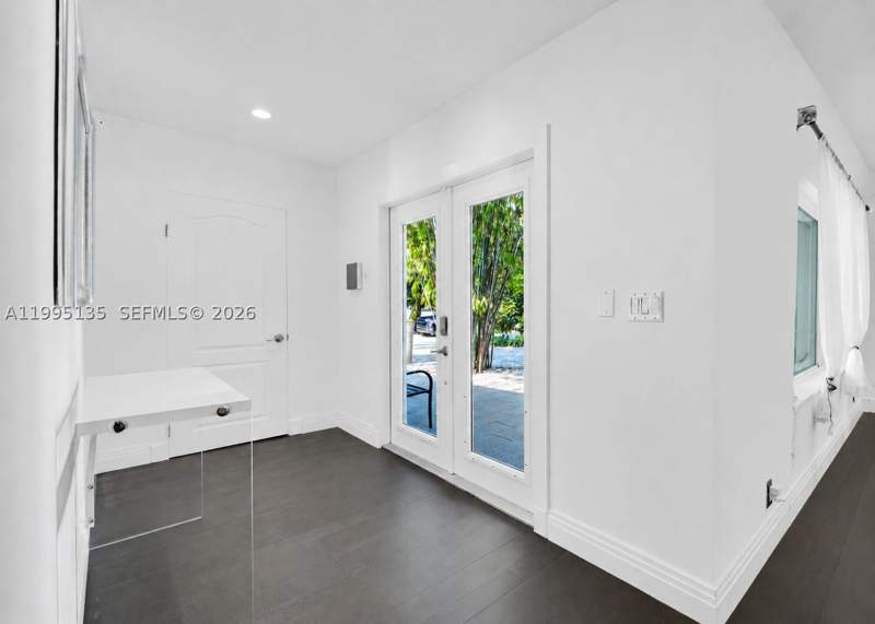 5 bedroom SingleFamilyResidence at 1895 NE 118th Rd, Sans Souci Estates - San, North Miami — photo 4