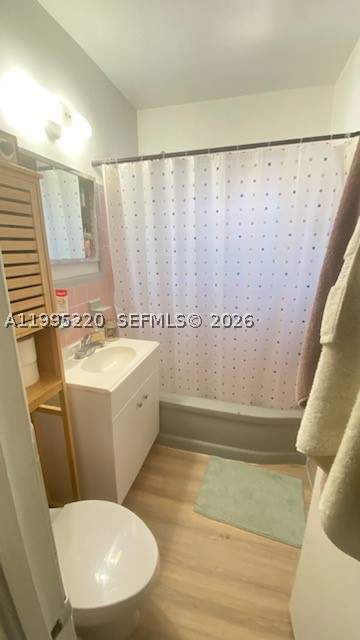 7440 Byron Ave 12B, Miami Beach FL - photo 6 of 22