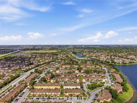 9113 SW 227th St 1, Cutler Bay FL - photo 7 of 28