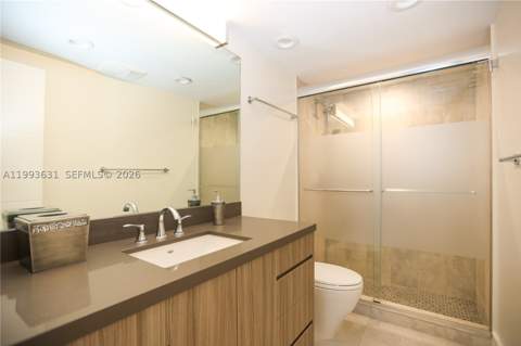300 Bayview Dr 216, Sunny Isles Beach FL - photo 16 of 27