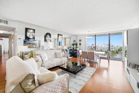 210 174th Street 1110, Sunny Isles Beach FL - photo 9 of 39