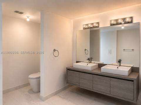 400 Sunny Isles Blvd 819, Sunny Isles Beach FL - photo 18 of 30