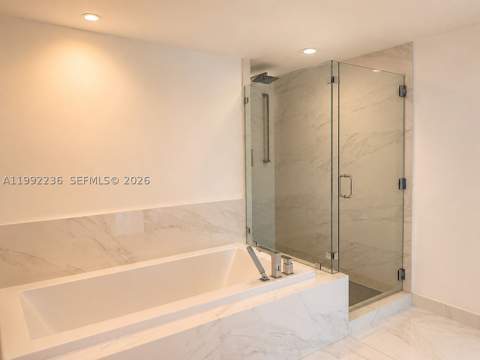 400 Sunny Isles Blvd 819, Sunny Isles Beach FL - photo 19 of 30