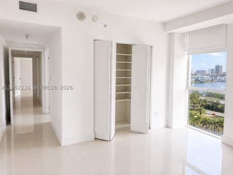 400 Sunny Isles Blvd 819, Sunny Isles Beach FL - photo 23 of 30