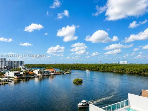 400 Sunny Isles Blvd 819, Sunny Isles Beach FL - photo 9 of 30