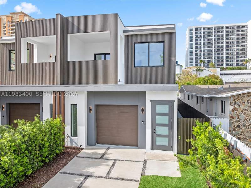 4 bedroom Townhouse at 3187 SW 23rd St, Miami Suburban Acres, Miami — photo 3