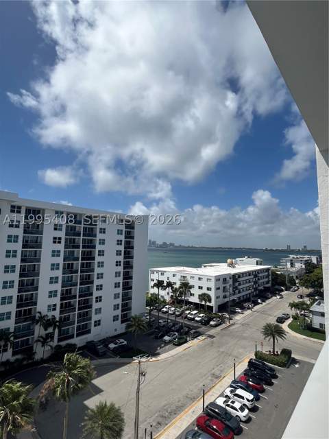 7501 E Treasure Dr 8A, North Bay Village FL - photo 13 of 35