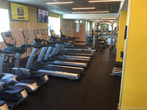7501 E Treasure Dr 8A, North Bay Village FL - photo 21 of 35
