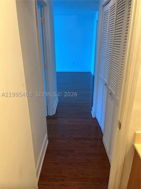 7501 E Treasure Dr 8A, North Bay Village FL - photo 8 of 35