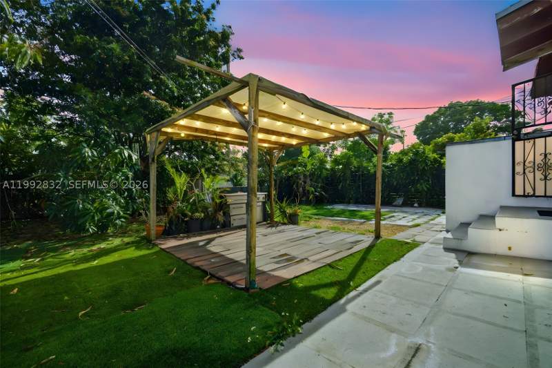 2 bedroom SingleFamilyResidence at 6336 SW 9th St, Alameda, West Miami — photo 2