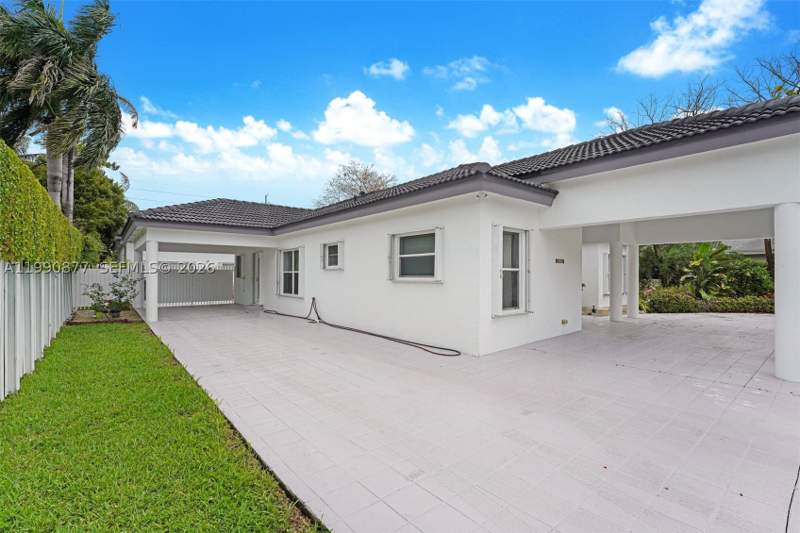 5 bedroom SingleFamilyResidence at 69 S Royal Poinciana Boulevard, REV PL SEC 2 CC ESTATES, Miami Springs — photo 3