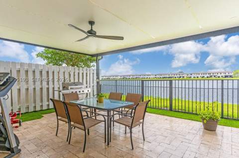 10254 SW 228th Terrace, Miami FL - photo 12 of 29