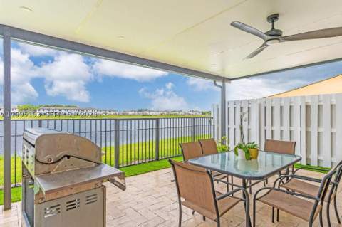 10254 SW 228th Terrace, Miami FL - photo 13 of 29