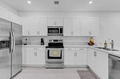 10254 SW 228th Terrace, Miami FL - photo 6 of 29