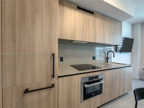 121 NE 5th St 2211, Miami FL - photo 11 of 46