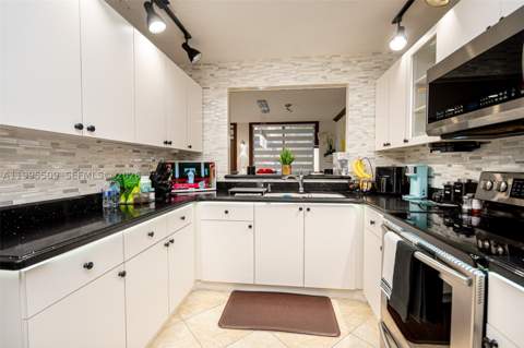 9955 Costa Del Sol Blvd H-108B, Doral FL - photo 22 of 52
