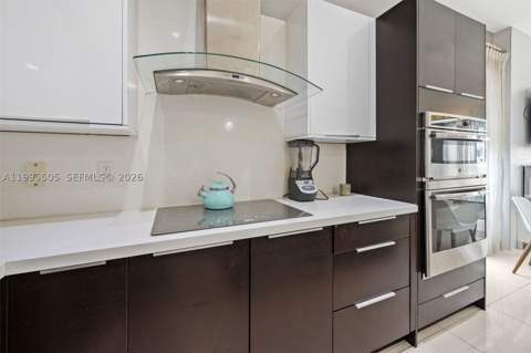 10305 NW 63rd Ter 105, Doral FL - photo 12 of 34