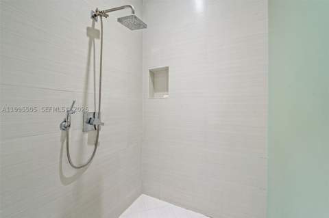 10305 NW 63rd Ter 105, Doral FL - photo 18 of 34