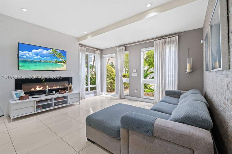 3 bedroom Condominium at 10305 NW 63rd Ter 105, Landmark At Doral Condo, Doral — photo 4