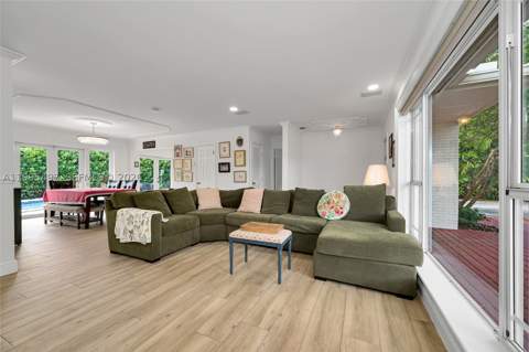 9370 SW 82nd St, Miami FL - photo 10 of 31