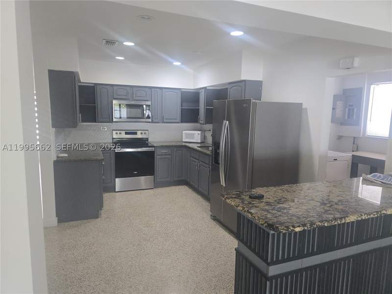 3 bedroom SingleFamilyResidence at 9725 SW 15th St, Coral Park Estates Sec 5, Miami — photo 5