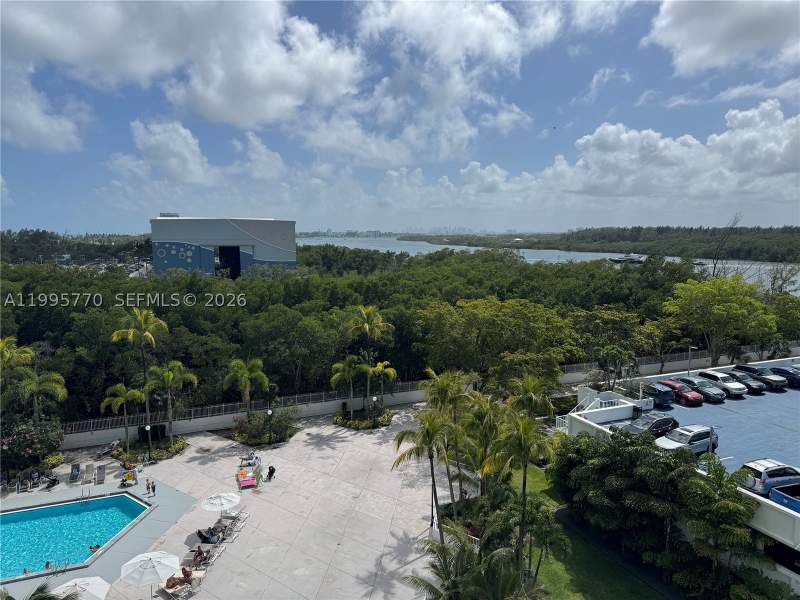 2 bedroom Condominium at 100 Bayview Dr 725, Arlen House East Condo, Sunny Isles Beach — photo 4