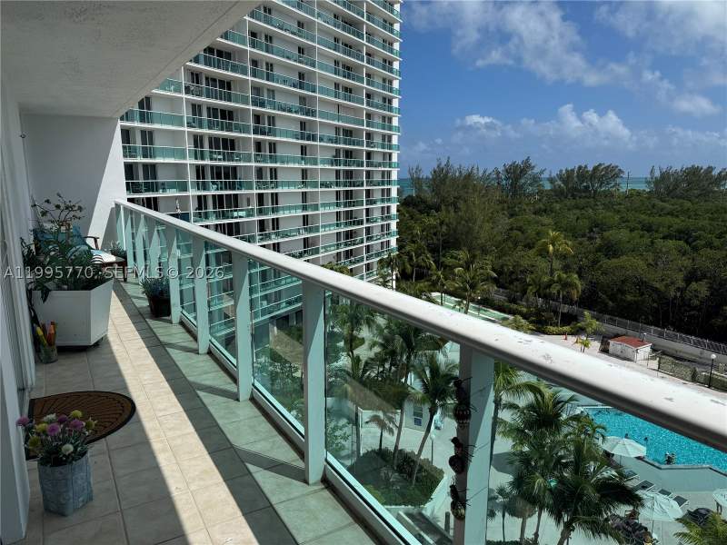 2 bedroom Condominium at 100 Bayview Dr 725, Arlen House East Condo, Sunny Isles Beach — photo 5