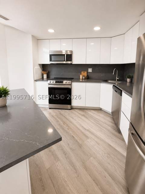 2750 NE 183rd St 2407, Aventura FL - photo 8 of 15