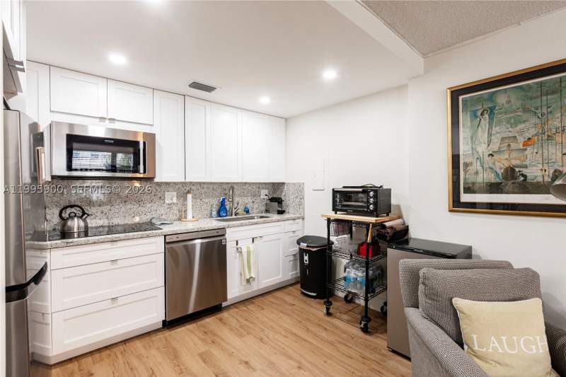 1 bedroom Condominium at 1440 Brickell Bay Dr 201, Brickell Shores Condo, Miami — photo 3