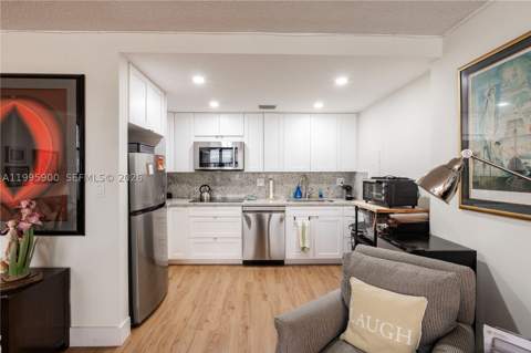 1440 Brickell Bay Dr 201, Miami FL - photo 7 of 14