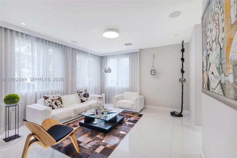 5 bedroom SingleFamilyResidence at 5602 SW 65th Ct, Somi Estates, South Miami — photo 5