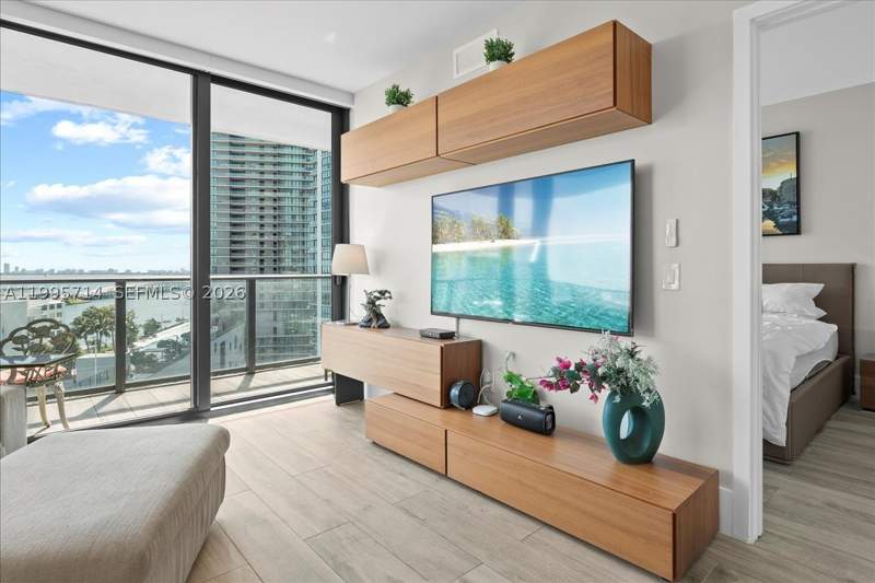 3 bedroom Condominium at 501 NE 31st St 1201, Paraiso Bayviews Condo, Miami — photo 2
