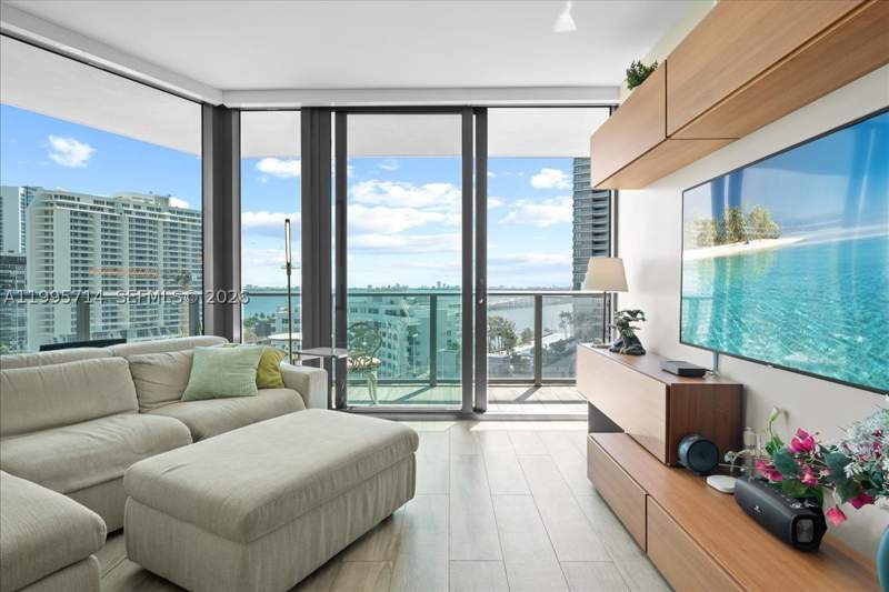 3 bedroom Condominium at 501 NE 31st St 1201, Paraiso Bayviews Condo, Miami — photo 3