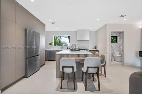 6207 SW 10th St, West Miami FL - photo 7 of 42