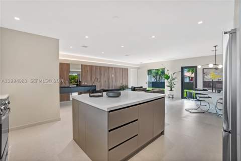 6207 SW 10th St, West Miami FL - photo 9 of 42