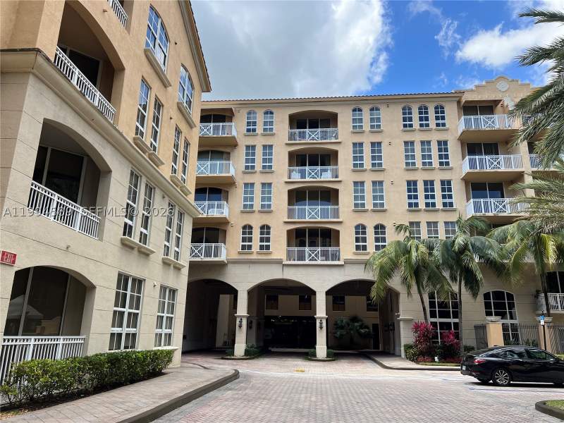 1 bedroom Condominium at 3001 NE 185th St 122, Alaqua Condo, Aventura — photo 3