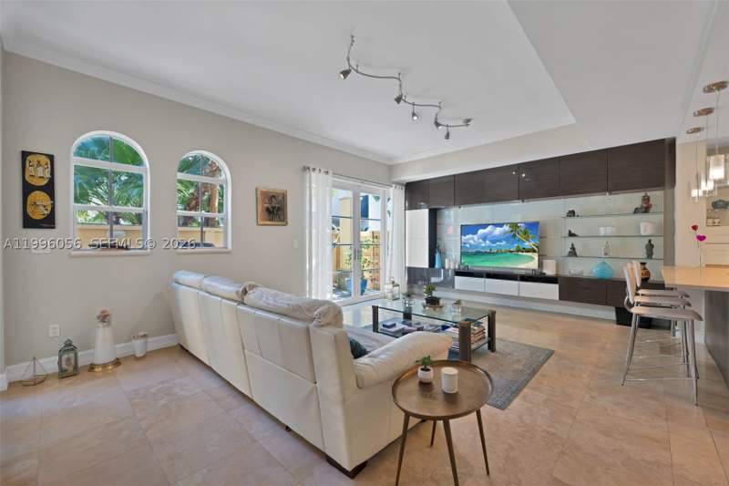 3 bedroom Townhouse at 18345 NE 30th Pl 18345, Aventura Bay Townhomes, Aventura — photo 2